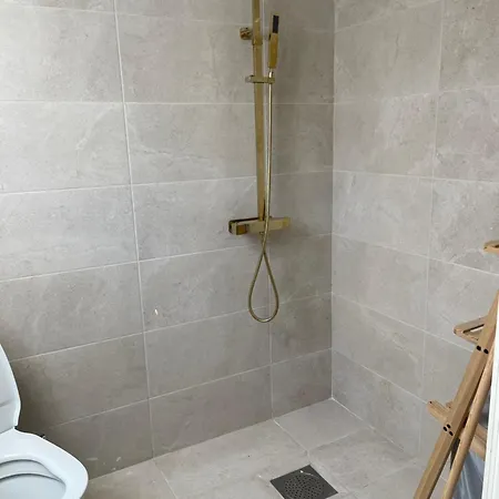 아파트 New Flat In Limhamn 말뫼